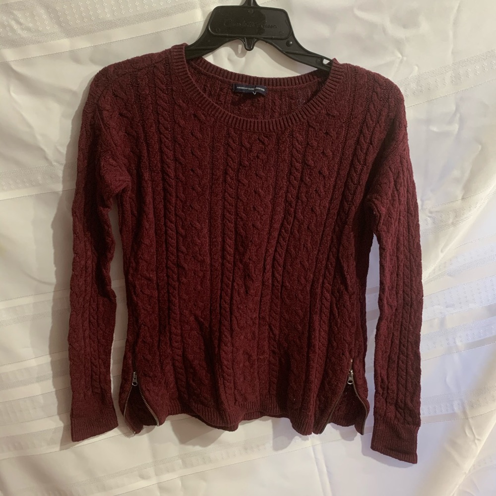 American eagle sweater